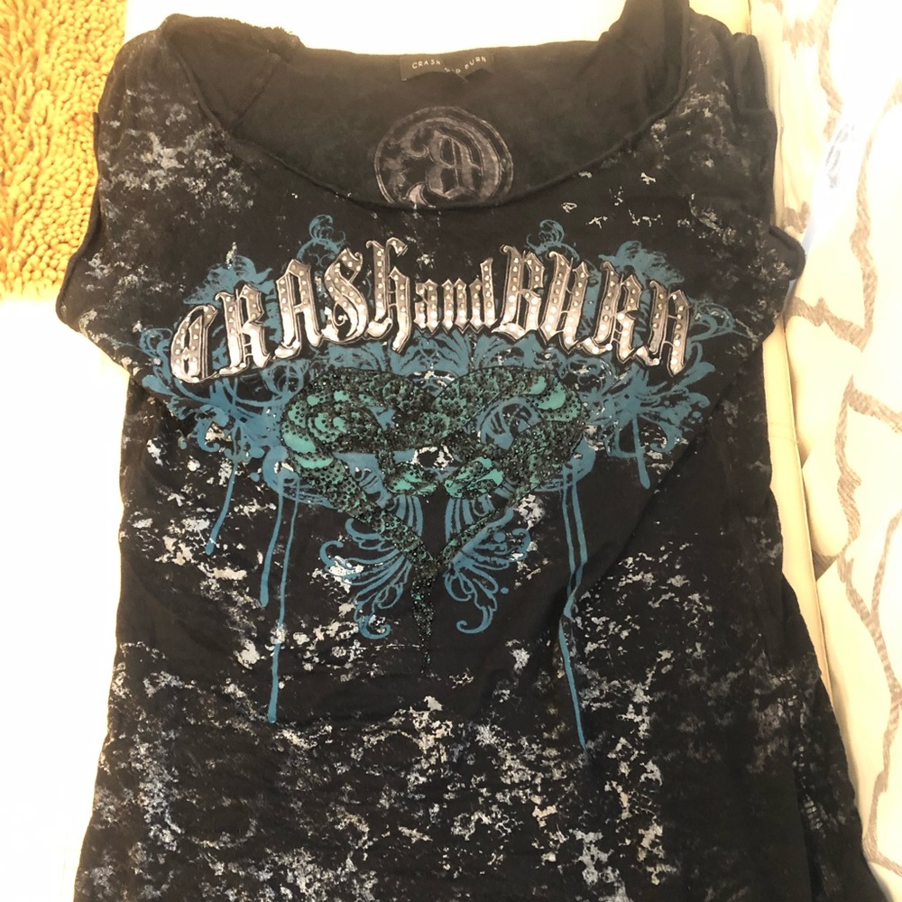 Crash and Burn raw-edge Black shirt, size M